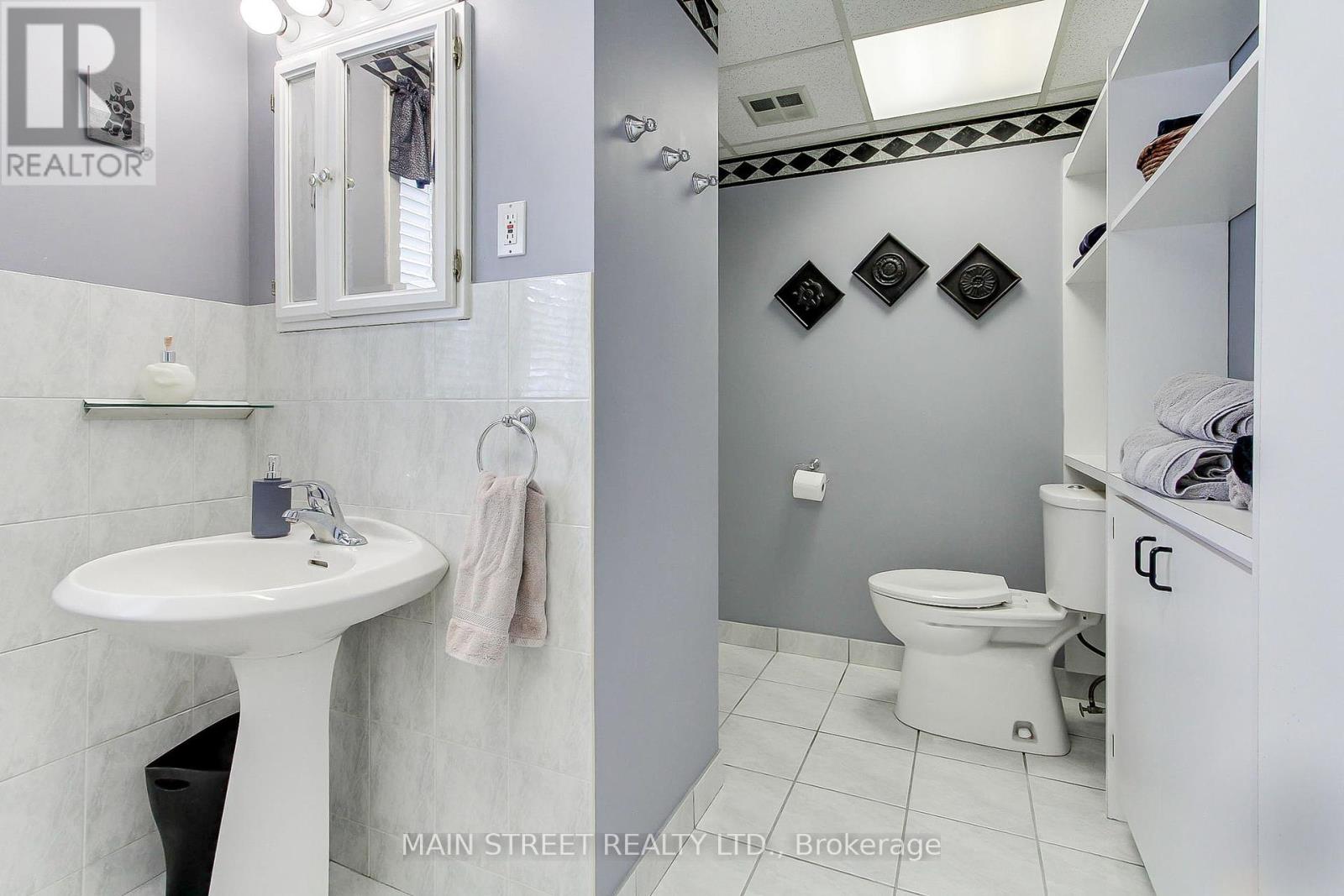 241 Andrew Street, Newmarket, Ontario  L3Y 1H1 - Photo 24 - N12333128