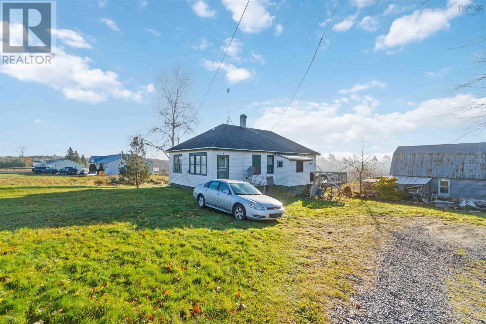 4336 Highway 236, Kennetcook, Nova Scotia  B0N 1T0 - Photo 2 - 202510685