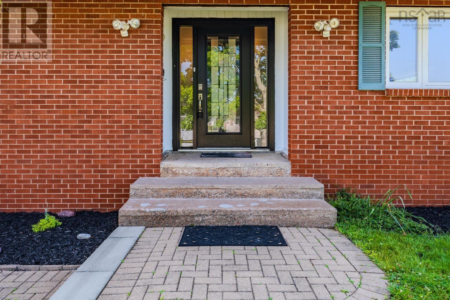 150 Lyman Street, Truro, Nova Scotia  B2N 4S4 - Photo 2 - 202516375