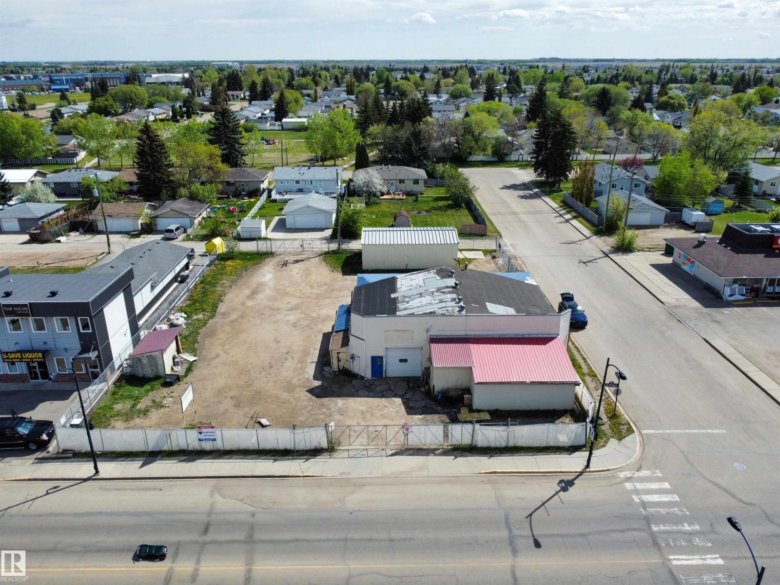 9903 100 ST, Morinville, Alberta