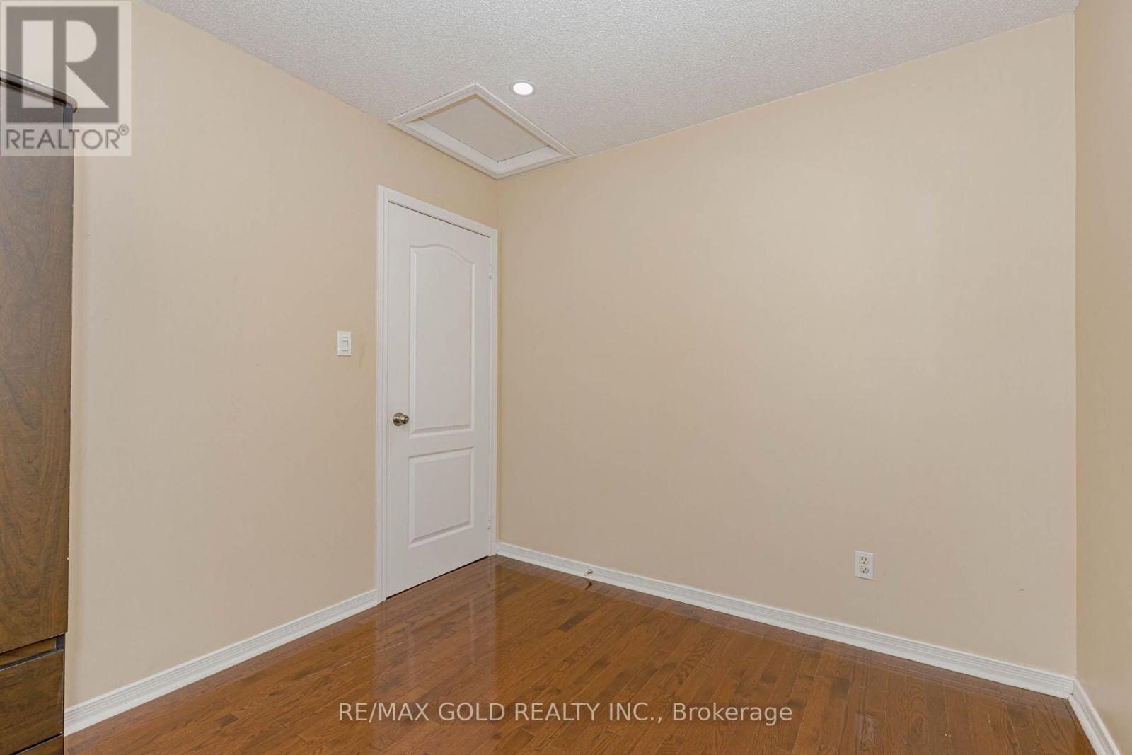 90 Tideland Drive, Brampton, Ontario  L7A 2V8 - Photo 24 - W12333107