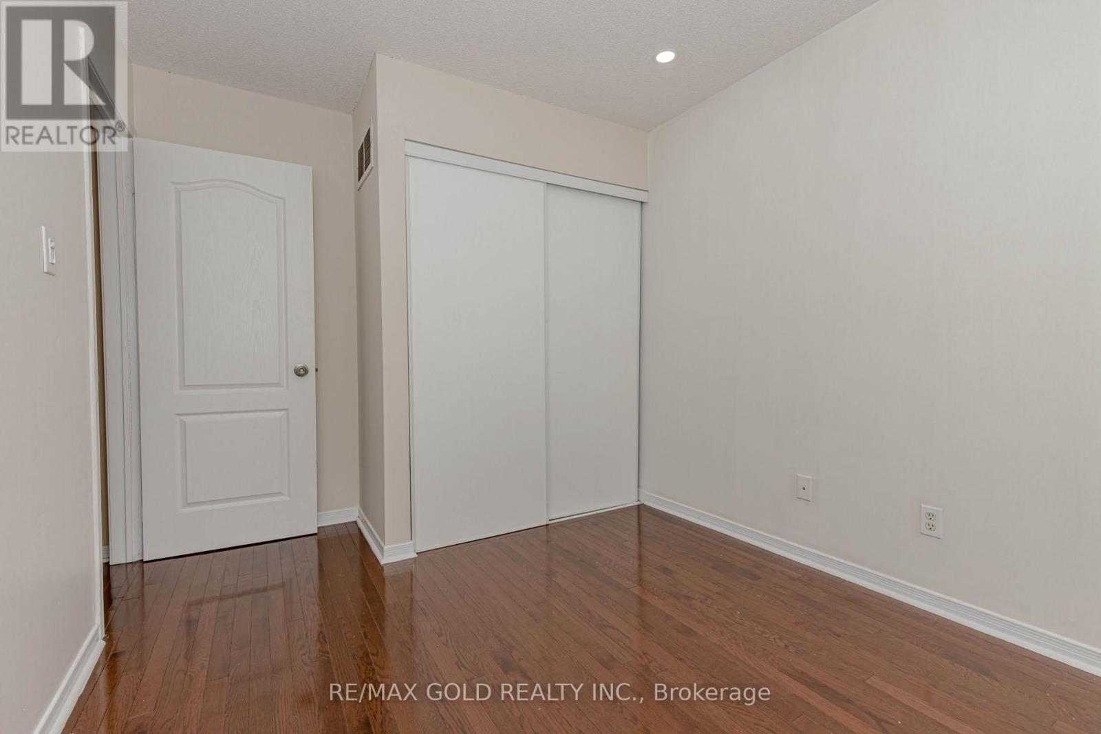 90 Tideland Drive, Brampton, Ontario  L7A 2V8 - Photo 29 - W12333107