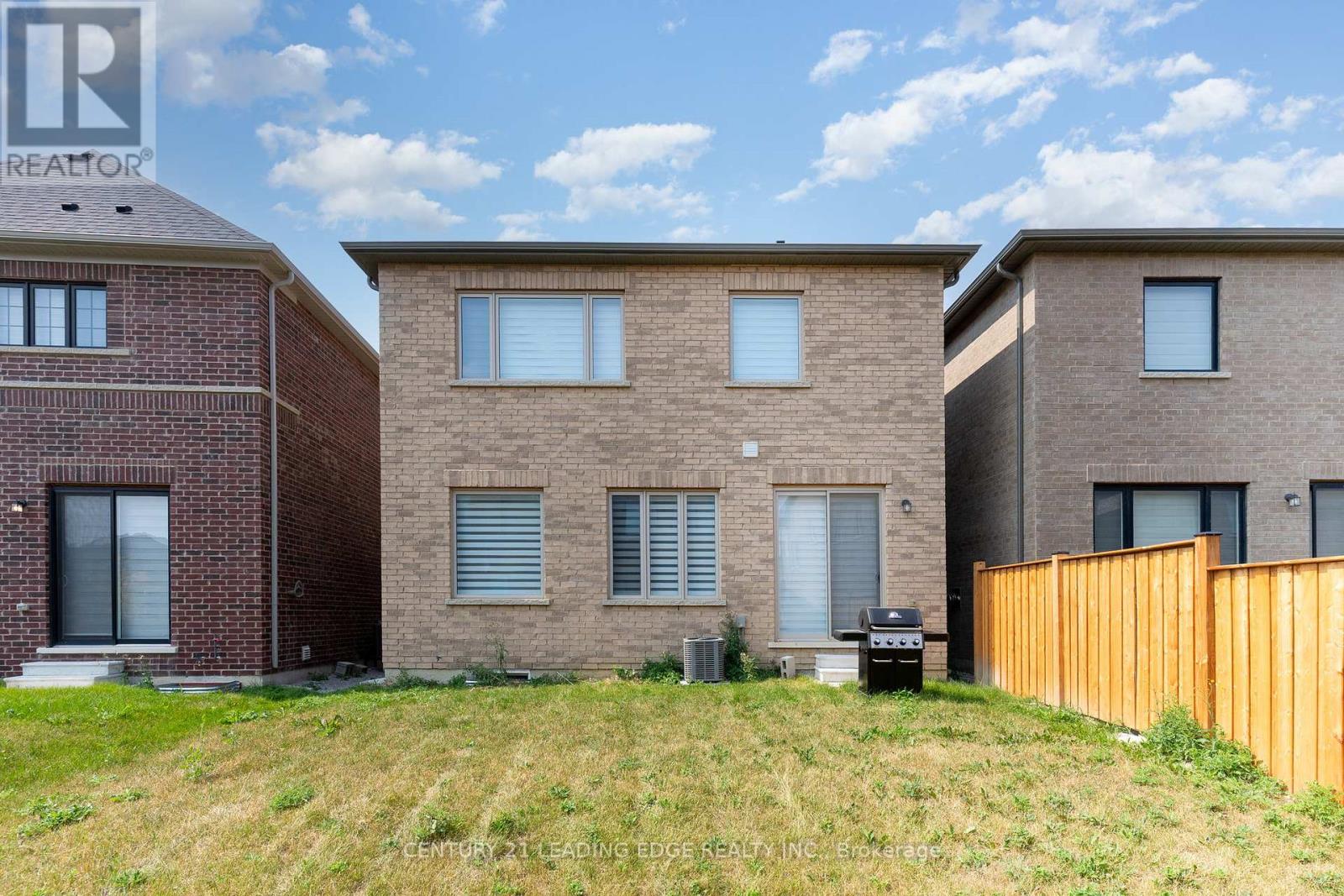 35 Petch Avenue, Caledon, Ontario  L7C 4J7 - Photo 32 - W12333123