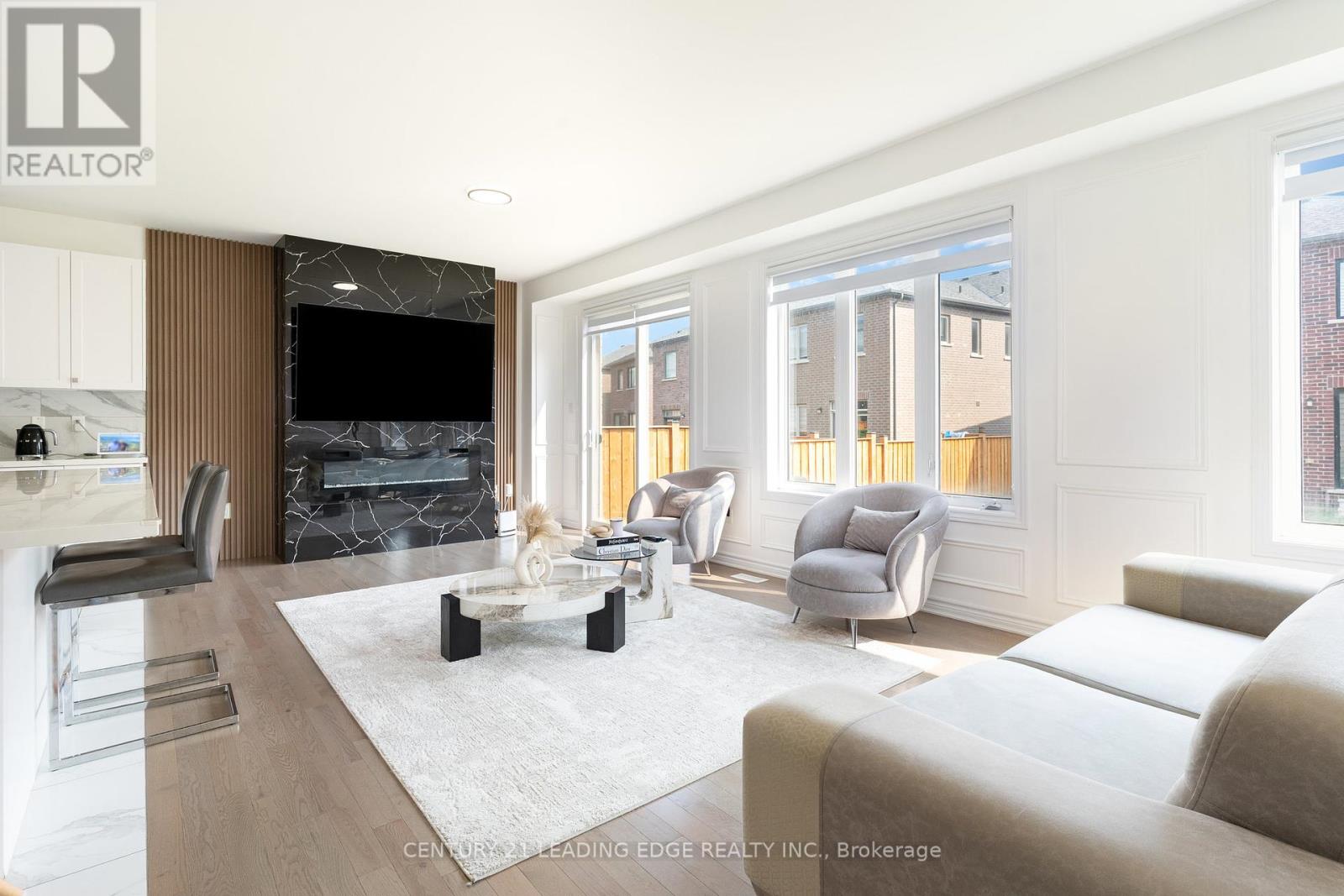 35 Petch Avenue, Caledon, Ontario  L7C 4J7 - Photo 6 - W12333123