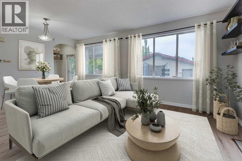 Property at 204 Prestwick Mews SE image 2