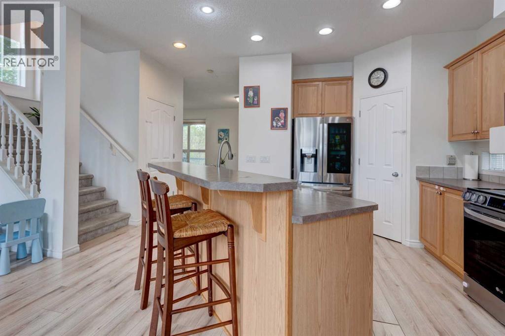 Property at 204 Prestwick Mews SE image 4