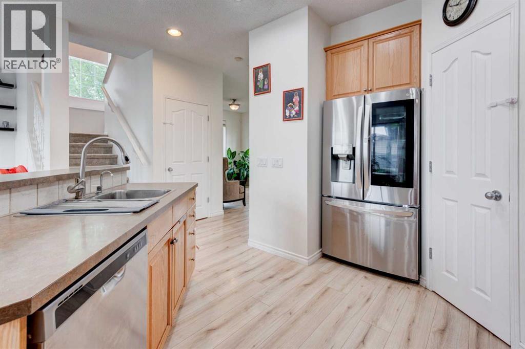 Property at 204 Prestwick Mews SE image 5