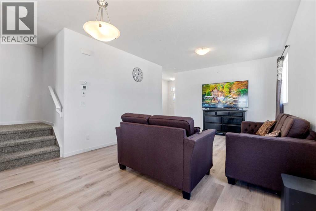 180 Chelsea Glen, Chestermere, Alberta  T1X 2P4 - Photo 8 - A2233183