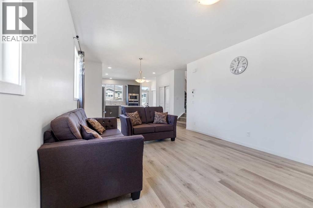 180 Chelsea Glen, Chestermere, Alberta  T1X 2P4 - Photo 9 - A2233183