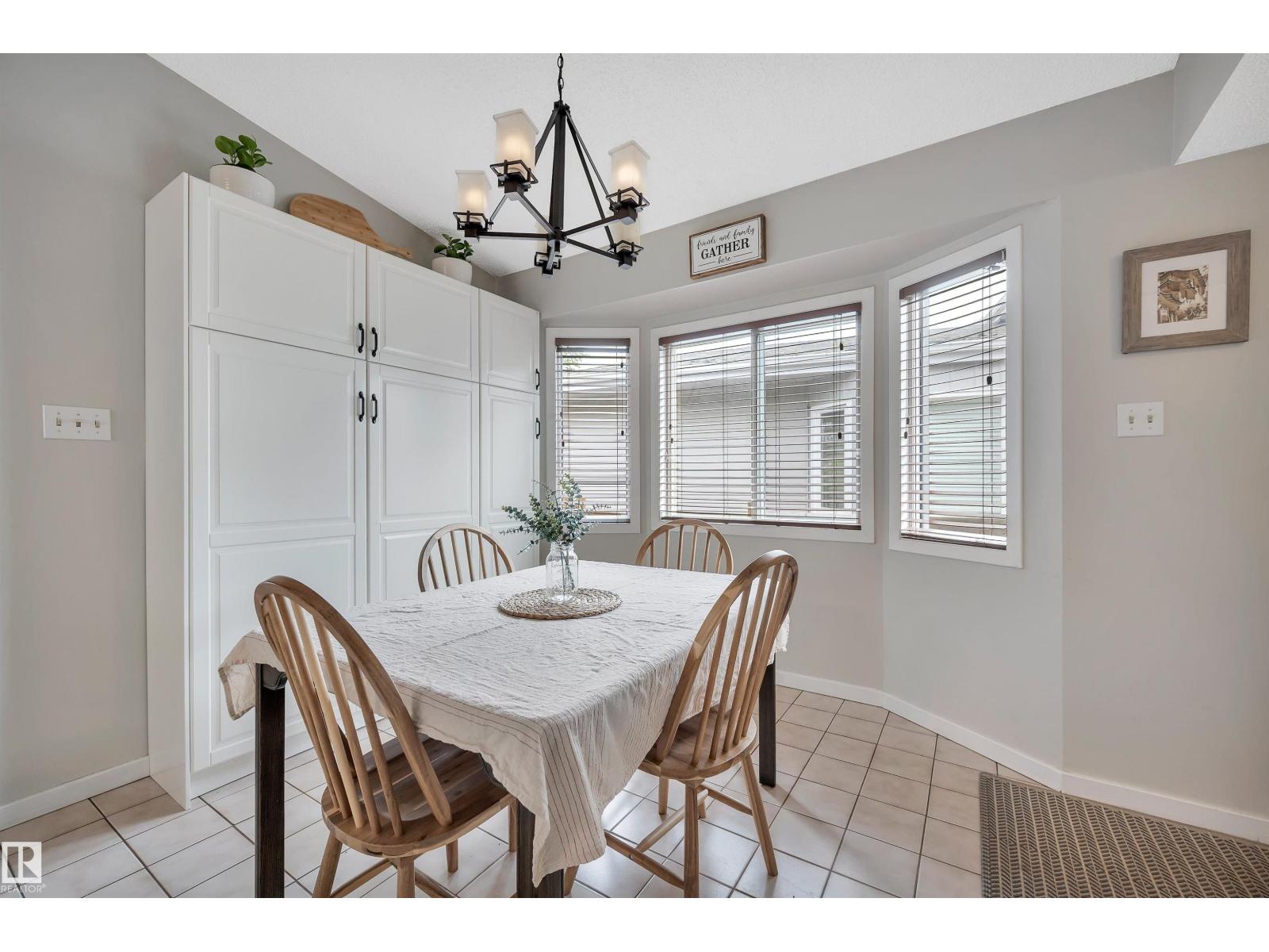 Property at 3507 41 AV NW image 5