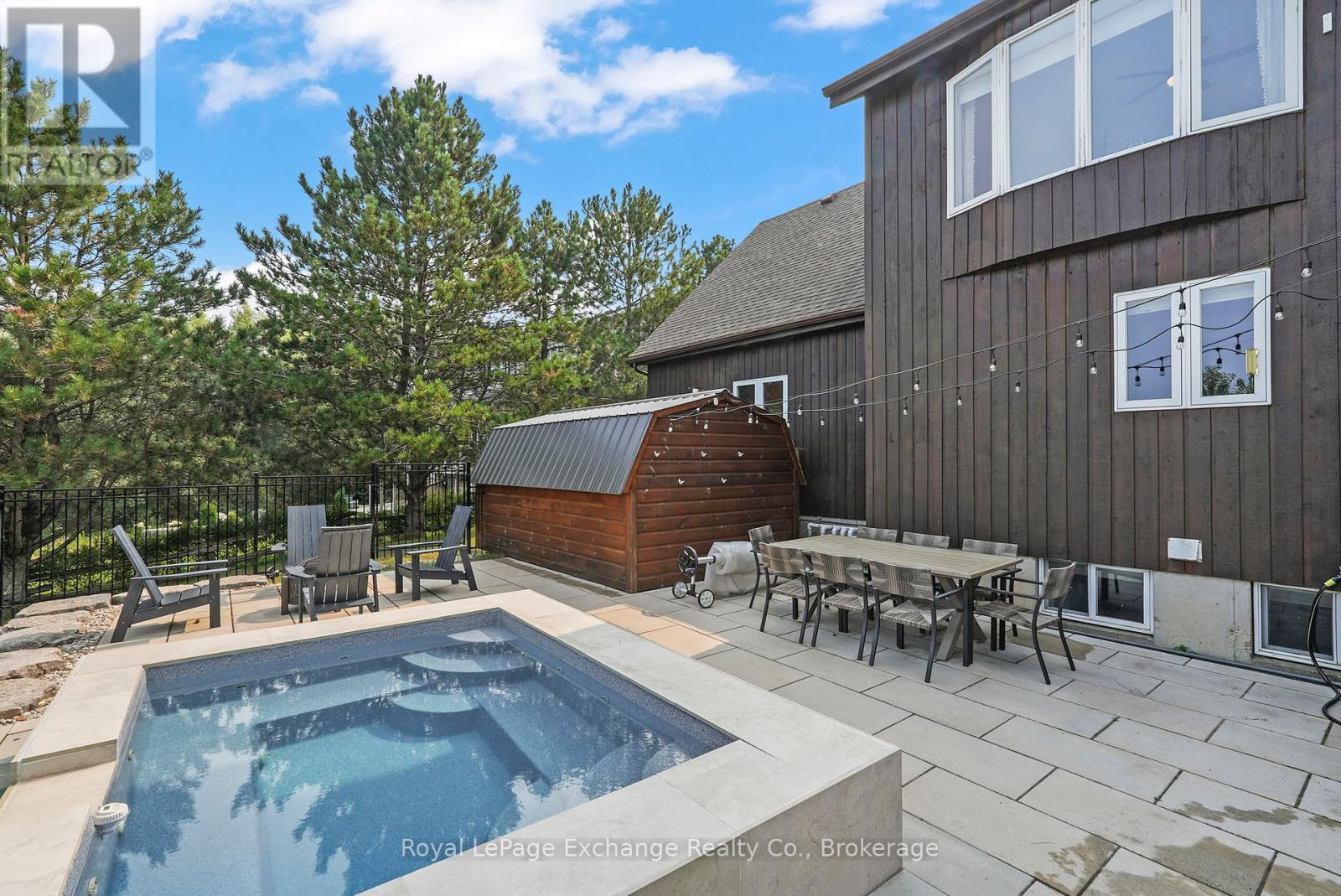810 Troy's Trail, Huron-Kinloss, Ontario  N2Z 0C1 - Photo 4 - X12330831