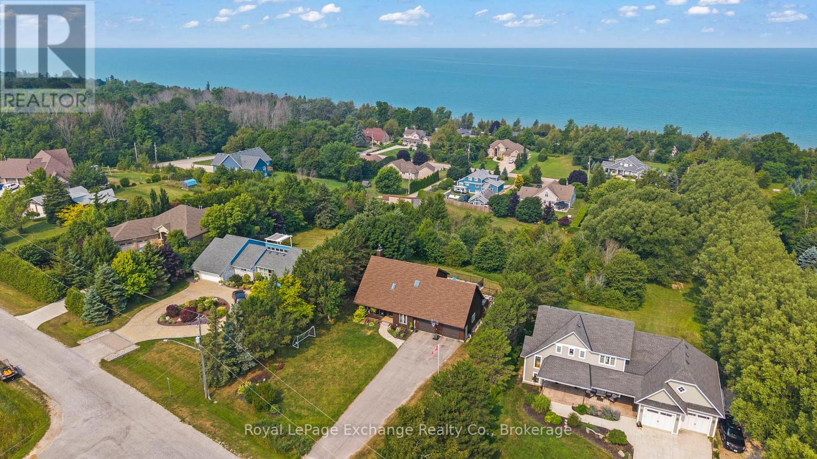 810 Troy's Trail, Huron-Kinloss, Ontario  N2Z 0C1 - Photo 35 - X12330831