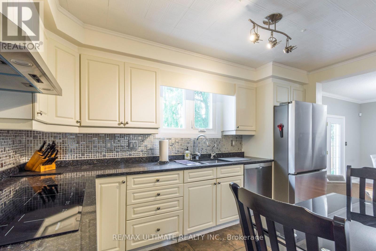 34 Briarwood Cres Crescent, Belleville, Ontario  K8N 5K9 - Photo 11 - X12333013