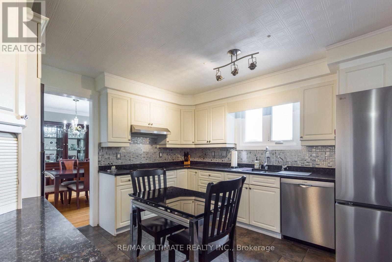 34 Briarwood Cres Crescent, Belleville, Ontario  K8N 5K9 - Photo 12 - X12333013