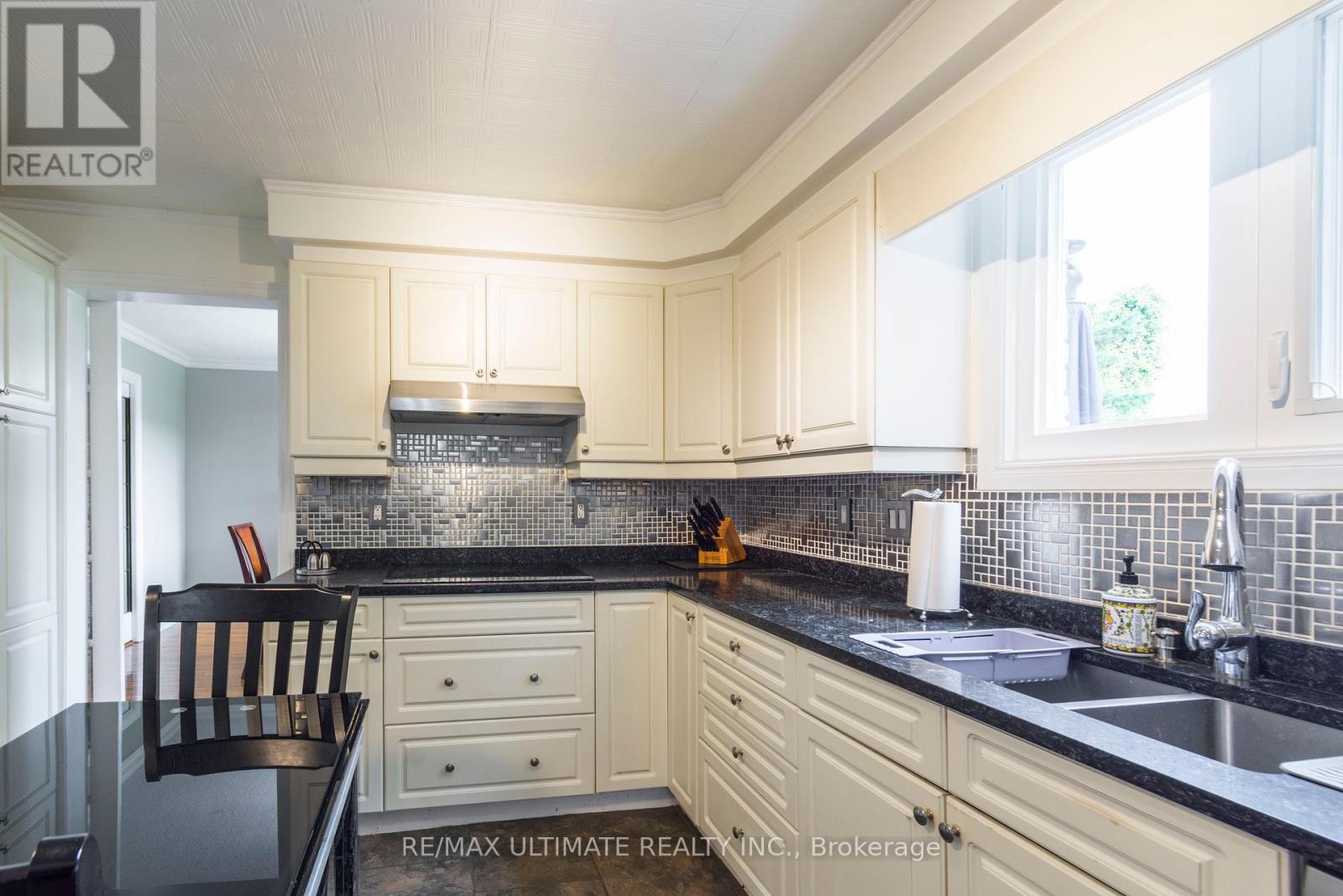 34 Briarwood Cres Crescent, Belleville, Ontario  K8N 5K9 - Photo 13 - X12333013