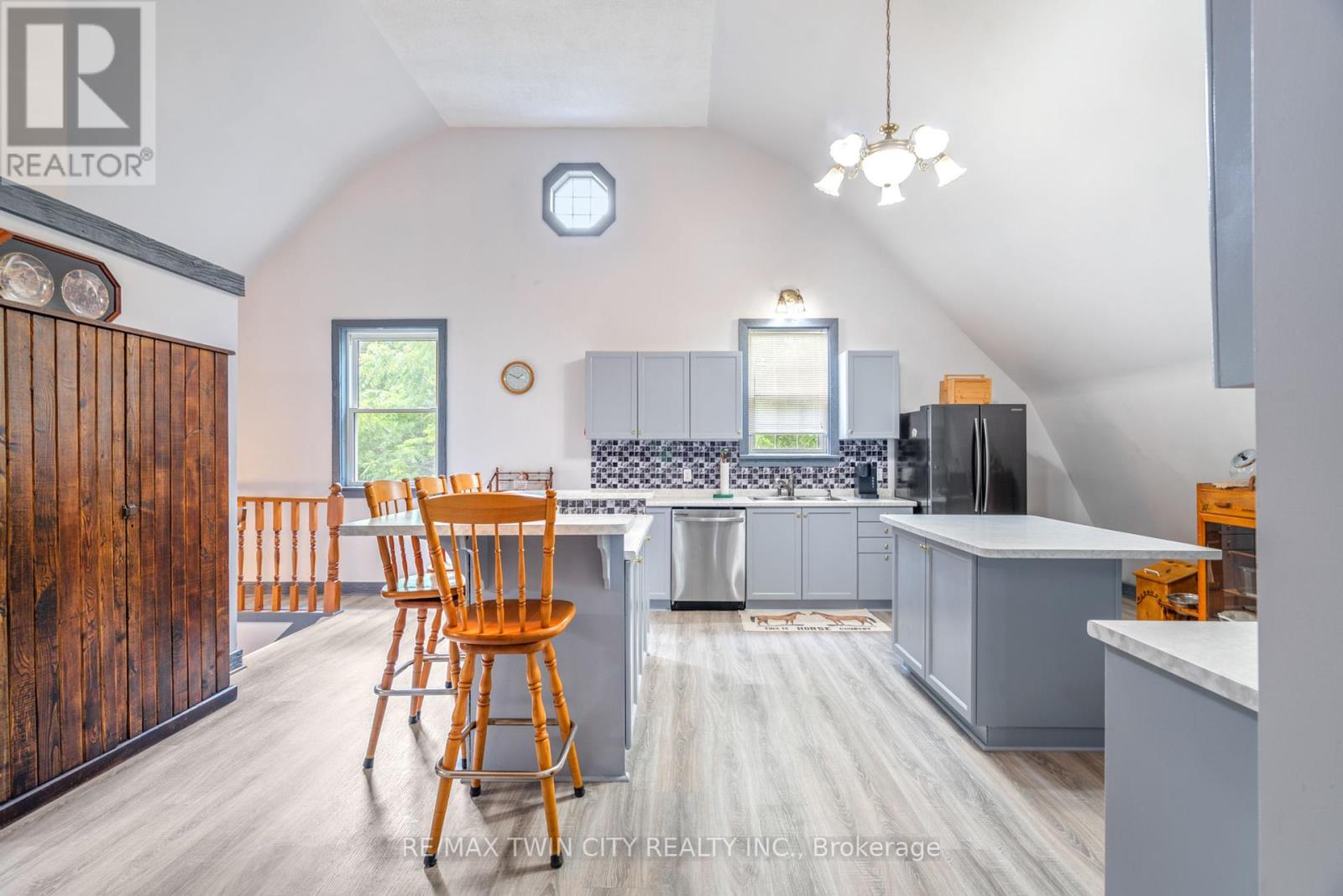 141 Queen Street, Norfolk, Ontario  N0E 1P0 - Photo 8 - X12333027