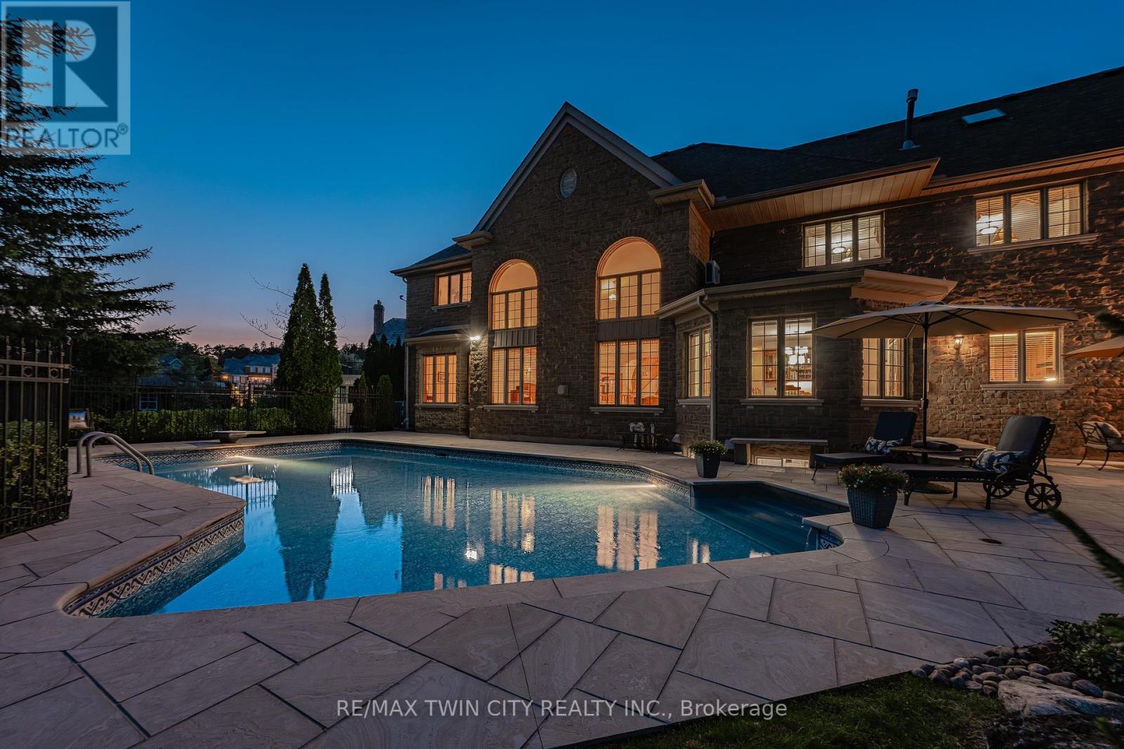 375 River Oak Place, Waterloo, Ontario  N2K 3N8 - Photo 43 - X12333040