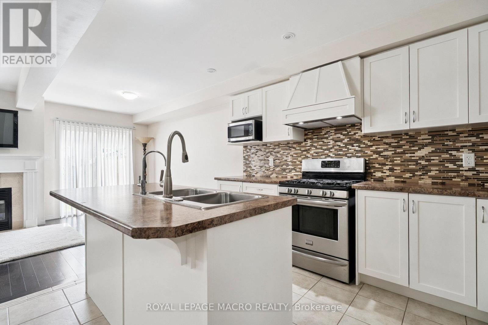 29 Trafalgar Drive, Hamilton (Stoney Creek), Ontario  L8J 0E2 - Photo 13 - X12333125