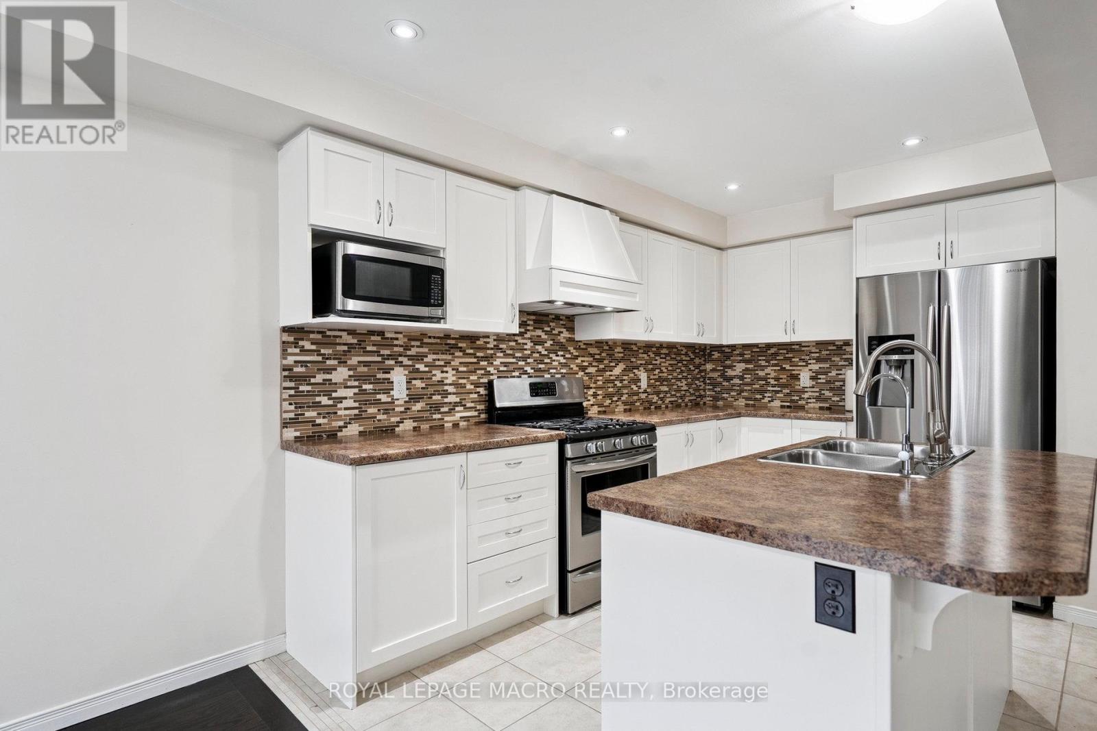 29 Trafalgar Drive, Hamilton (Stoney Creek), Ontario  L8J 0E2 - Photo 16 - X12333125