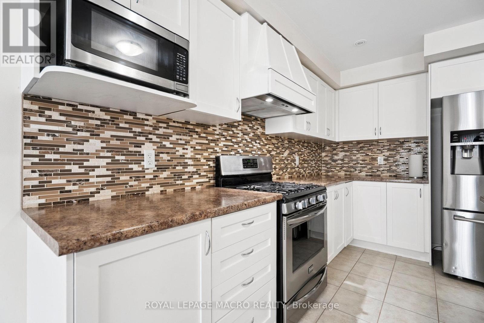 29 Trafalgar Drive, Hamilton (Stoney Creek), Ontario  L8J 0E2 - Photo 17 - X12333125