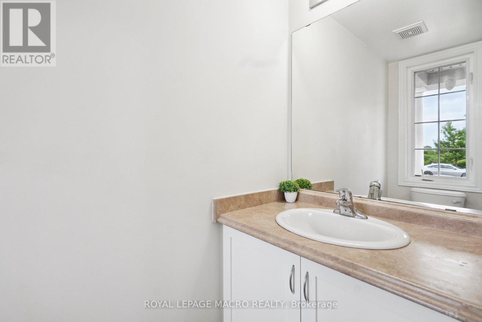 29 Trafalgar Drive, Hamilton (Stoney Creek), Ontario  L8J 0E2 - Photo 21 - X12333125
