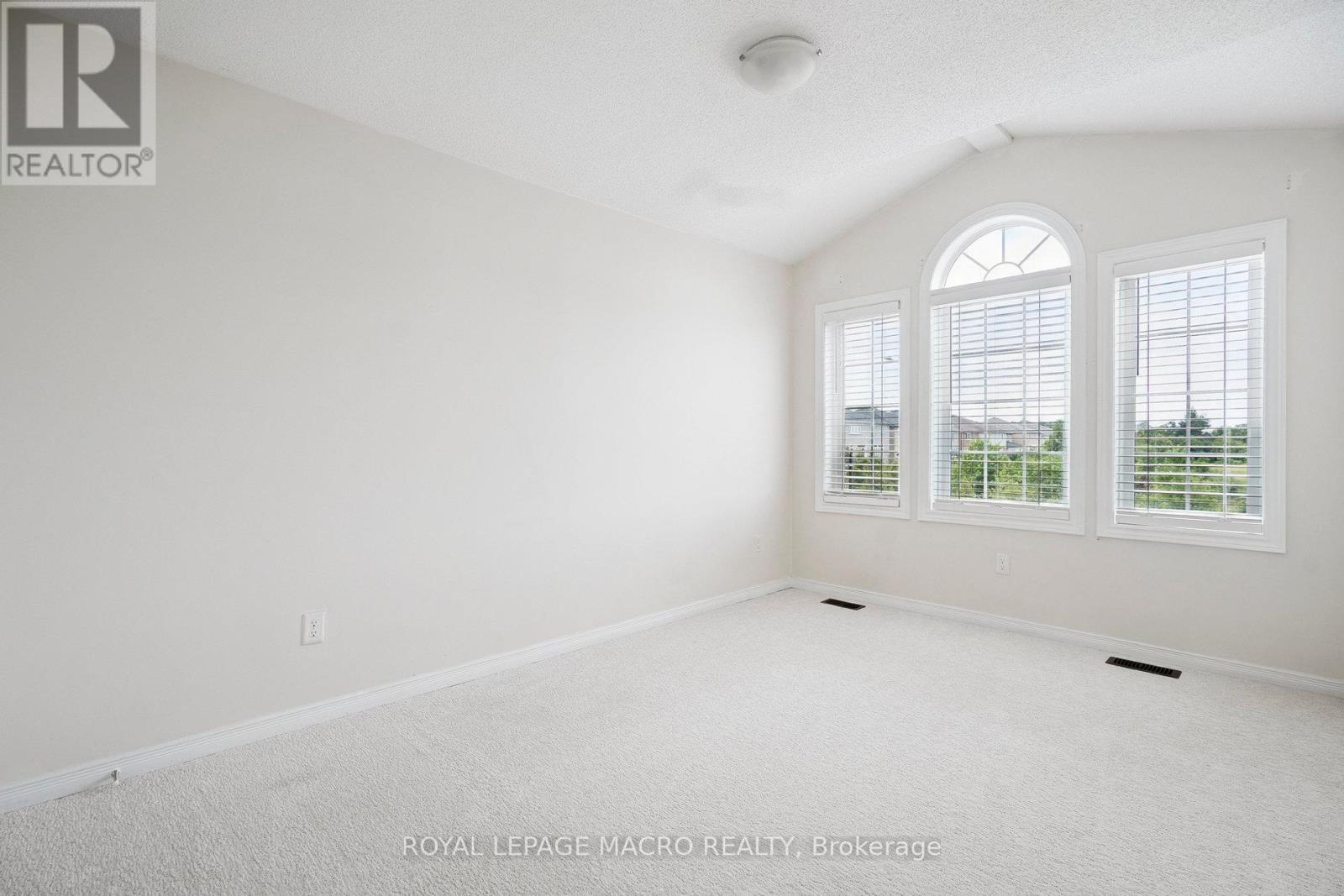 29 Trafalgar Drive, Hamilton (Stoney Creek), Ontario  L8J 0E2 - Photo 27 - X12333125