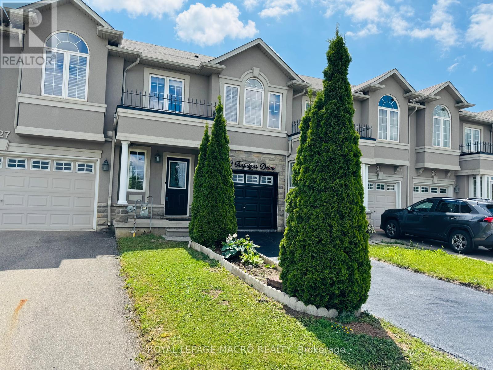 29 Trafalgar Drive, Hamilton (Stoney Creek), Ontario  L8J 0E2 - Photo 3 - X12333125