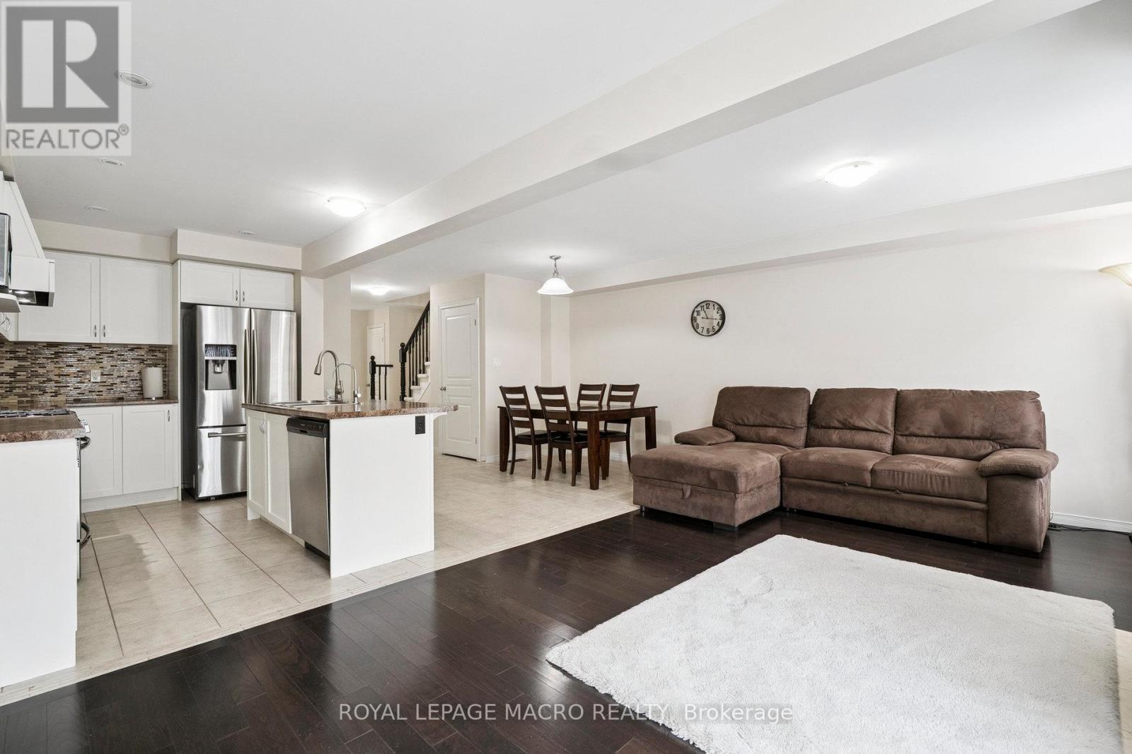 29 Trafalgar Drive, Hamilton (Stoney Creek), Ontario  L8J 0E2 - Photo 9 - X12333125