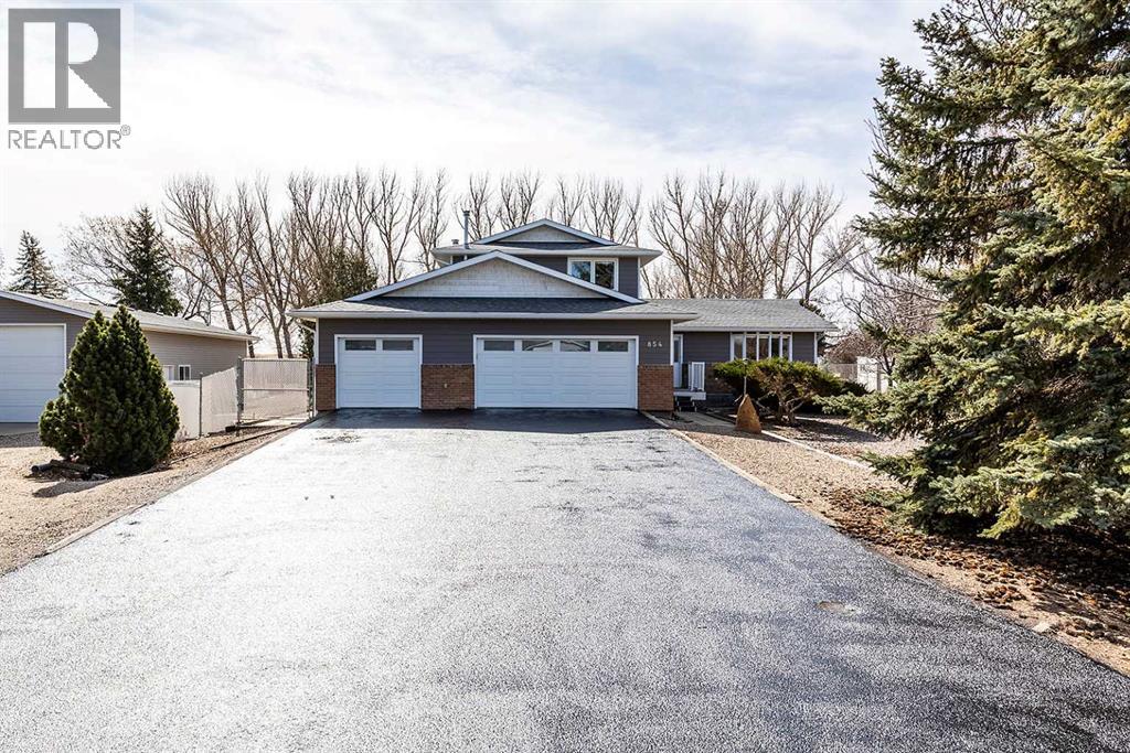 Property at 854 5 Avenue image 2
