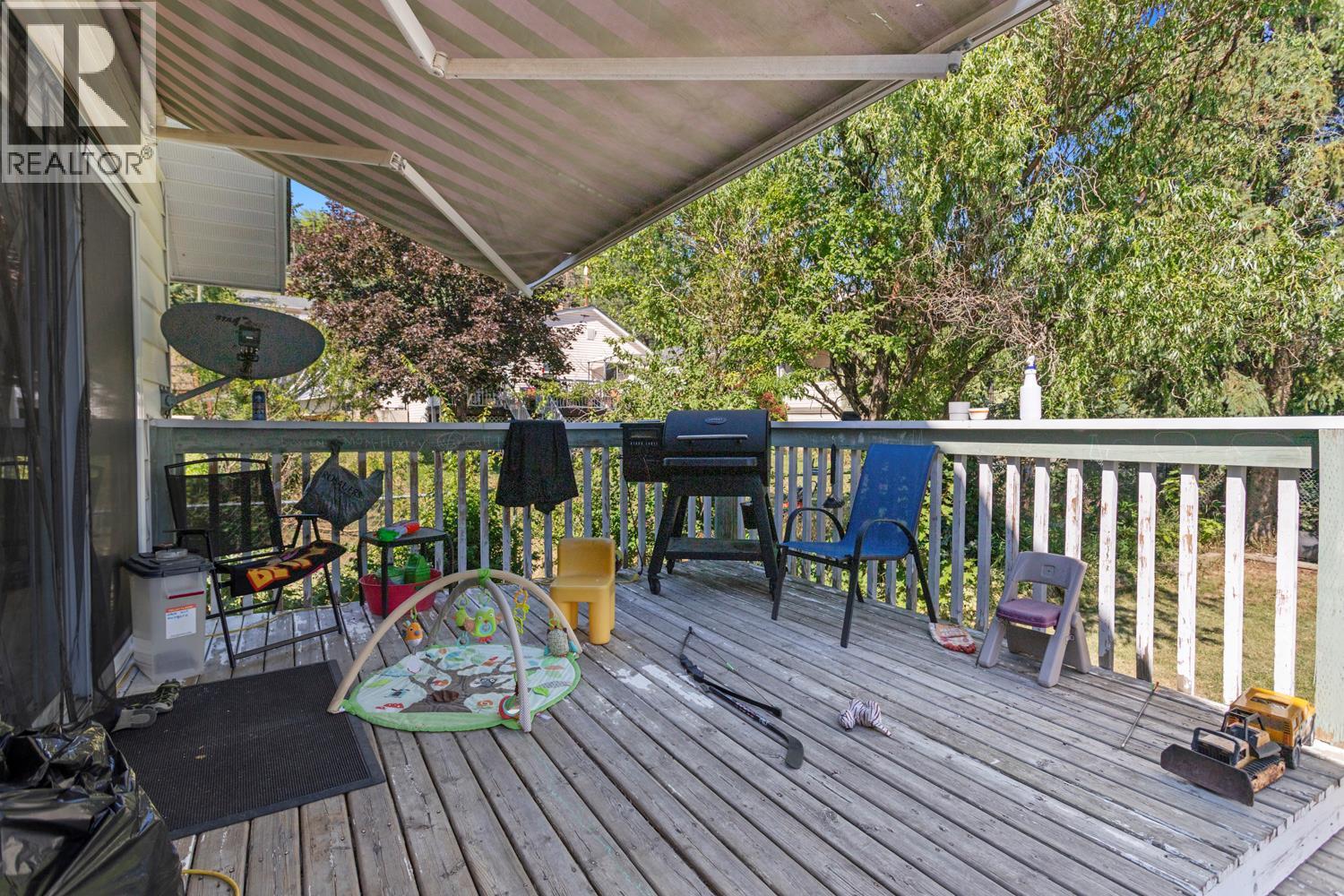 216 24th Avenue S, Creston, British Columbia  V0B 1G5 - Photo 3 - 10357956