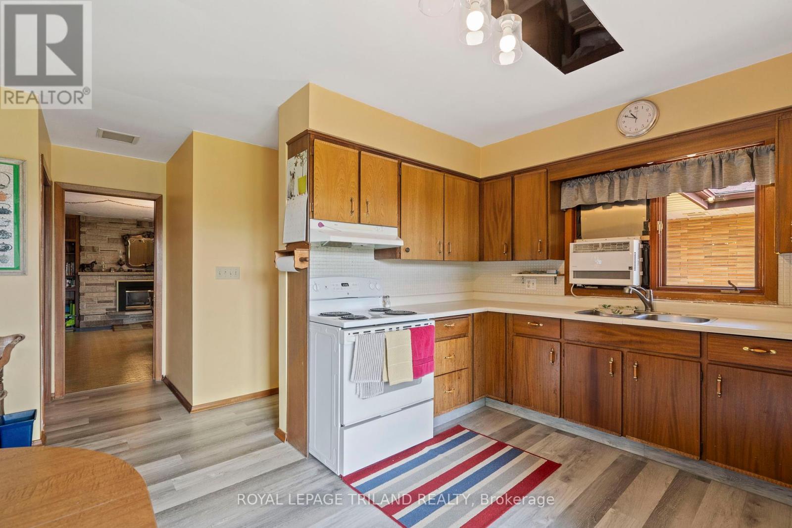 57810 Heritage Line, Bayham, Ontario  N4G 4G9 - Photo 12 - X12333234