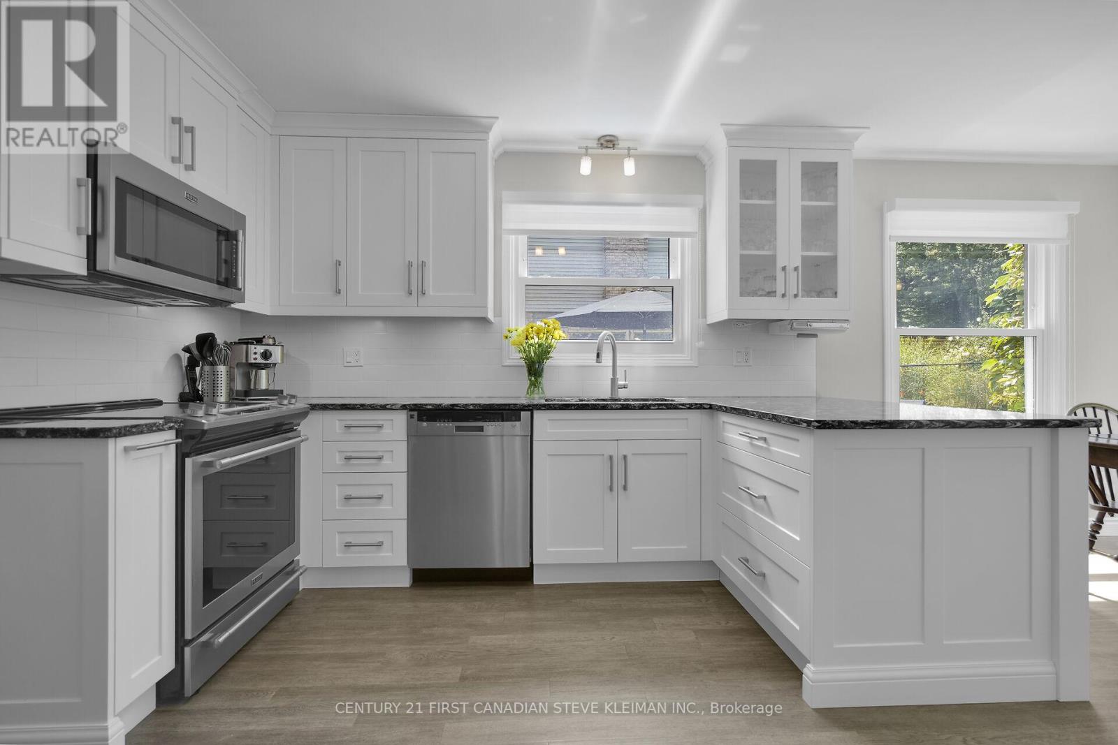 96 Meridene Crescent W, London North (North G), Ontario  N5X 1G2 - Photo 11 - X12333381