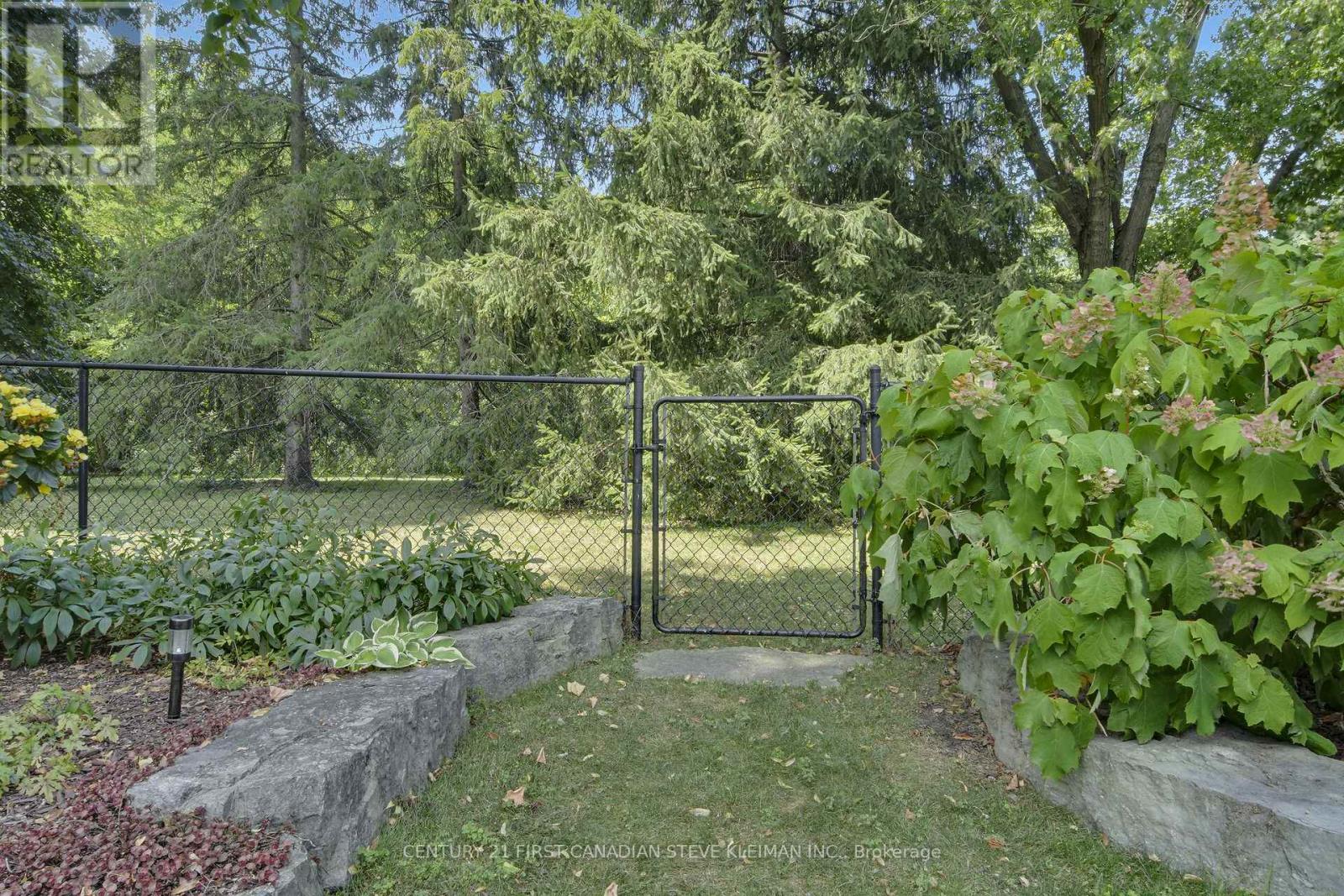96 Meridene Crescent W, London North (North G), Ontario  N5X 1G2 - Photo 46 - X12333381