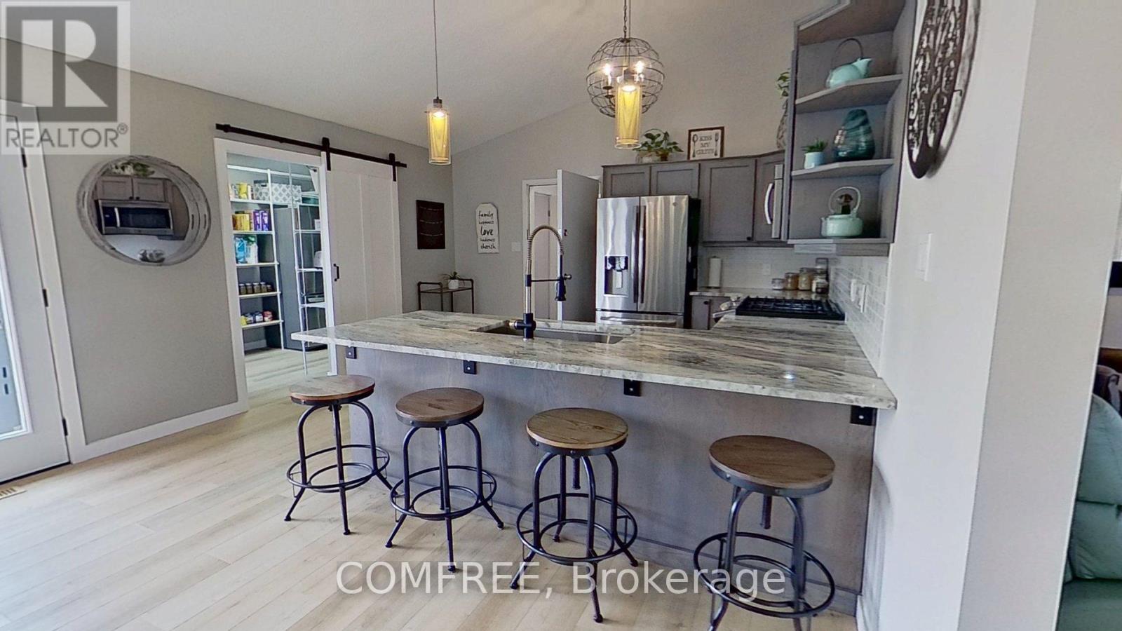 1 Starlight Lane, Thames Centre, Ontario  N0L 1G5 - Photo 11 - X12333217