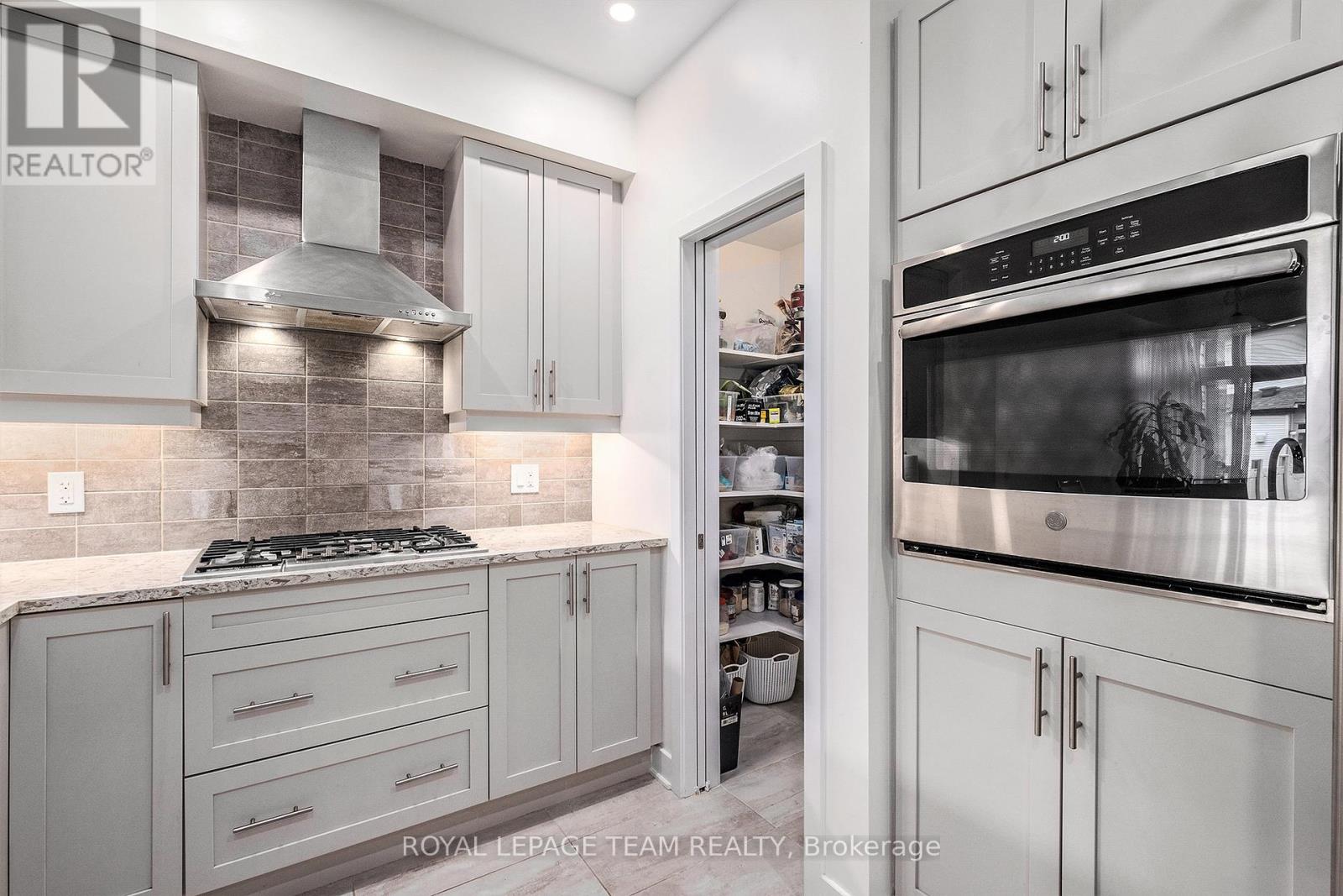 574 Triangle Street, Ottawa, Ontario  K2V 0M1 - Photo 10 - X12333352