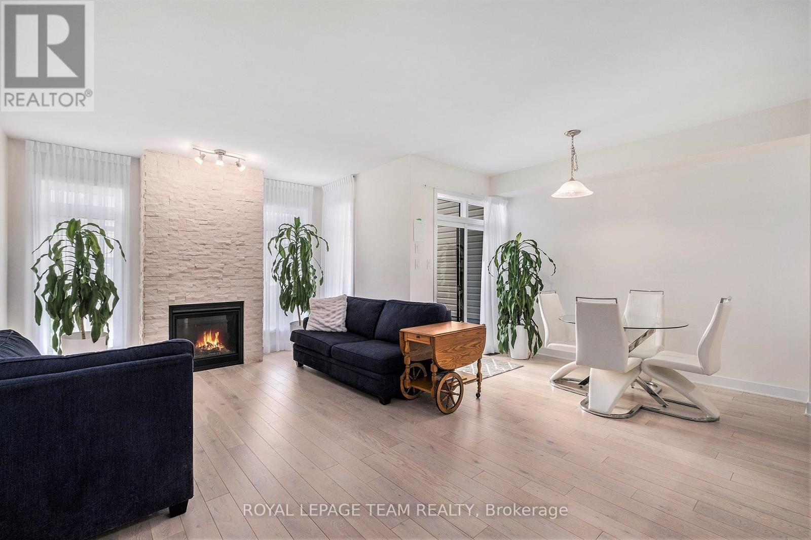 574 Triangle Street, Ottawa, Ontario  K2V 0M1 - Photo 12 - X12333352