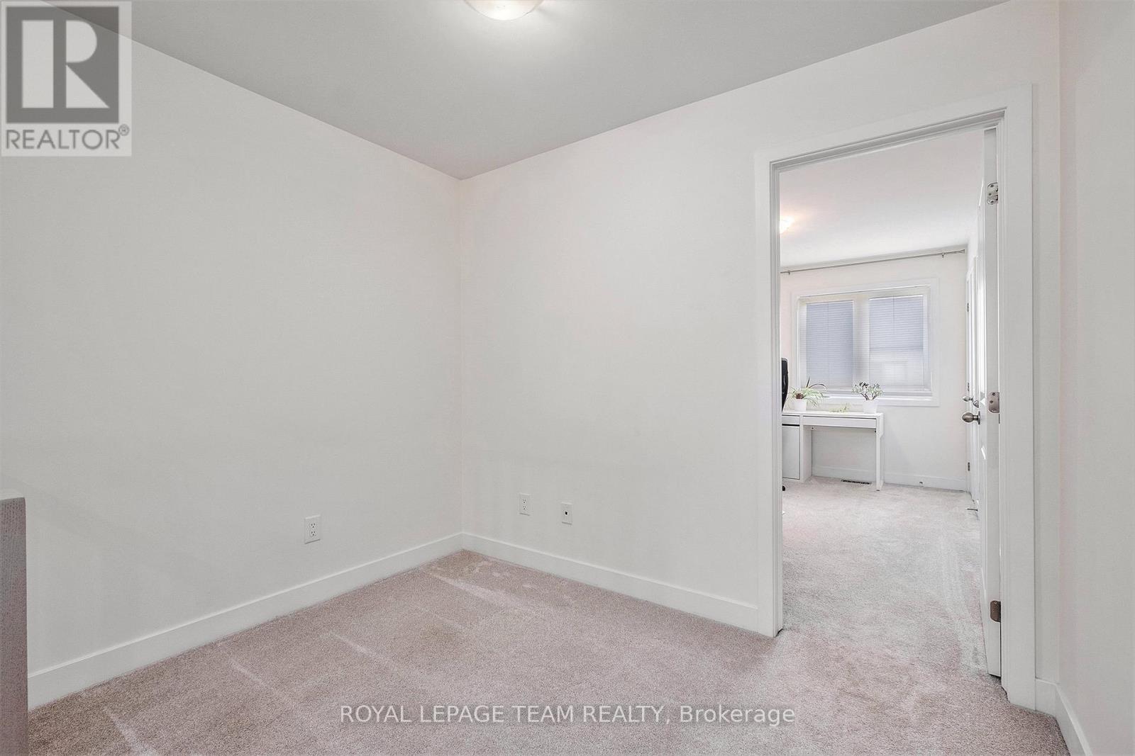 574 Triangle Street, Ottawa, Ontario  K2V 0M1 - Photo 17 - X12333352