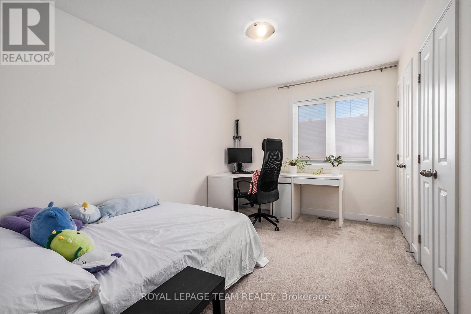 574 Triangle Street, Ottawa, Ontario  K2V 0M1 - Photo 18 - X12333352