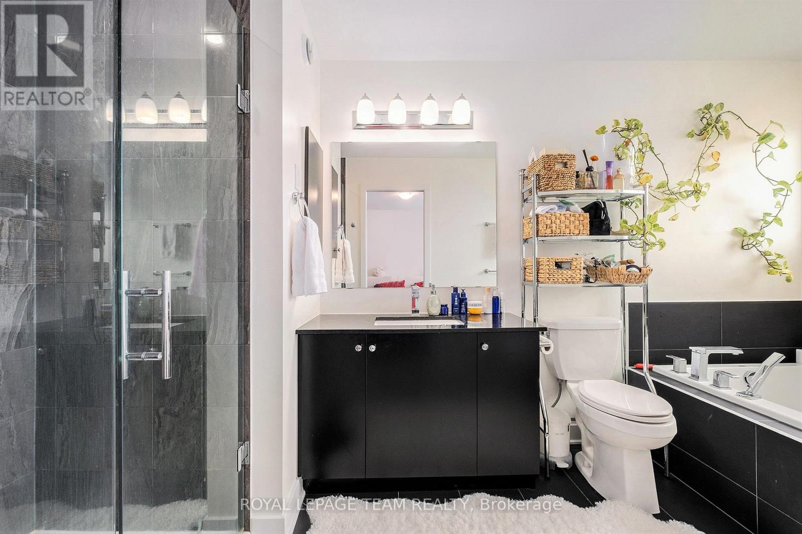 574 Triangle Street, Ottawa, Ontario  K2V 0M1 - Photo 24 - X12333352