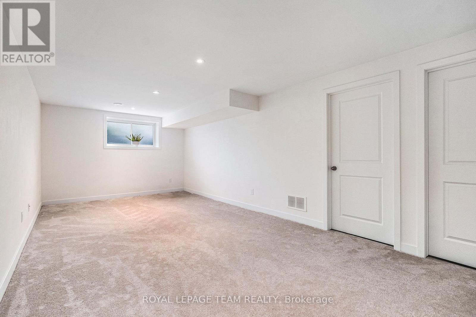 574 Triangle Street, Ottawa, Ontario  K2V 0M1 - Photo 26 - X12333352