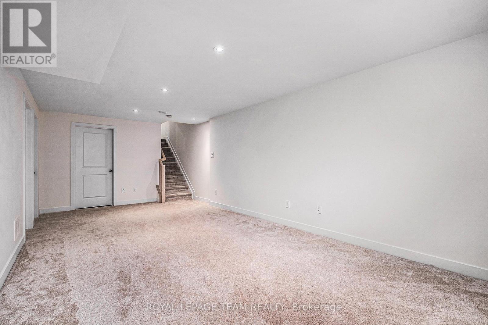 574 Triangle Street, Ottawa, Ontario  K2V 0M1 - Photo 27 - X12333352