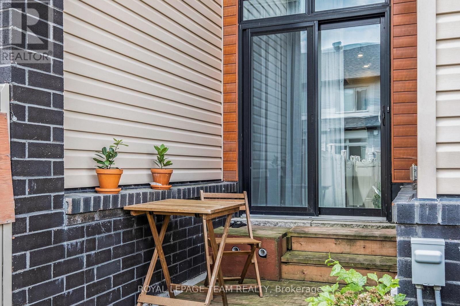574 Triangle Street, Ottawa, Ontario  K2V 0M1 - Photo 28 - X12333352