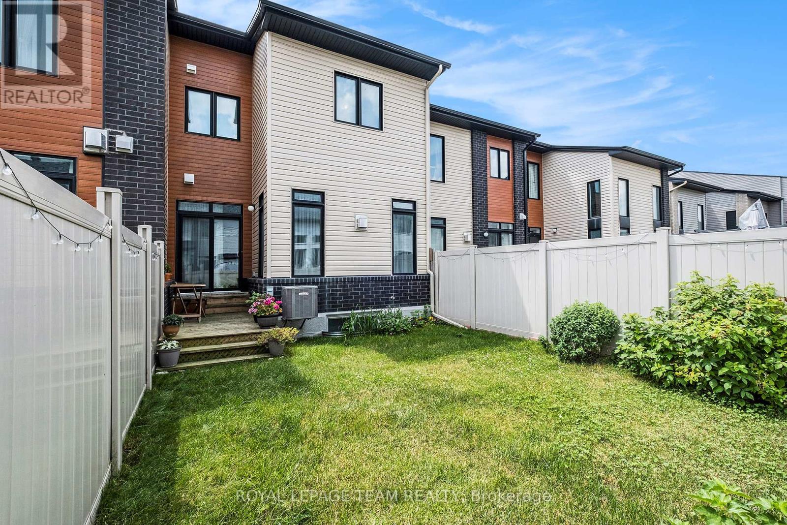 574 Triangle Street, Ottawa, Ontario  K2V 0M1 - Photo 30 - X12333352