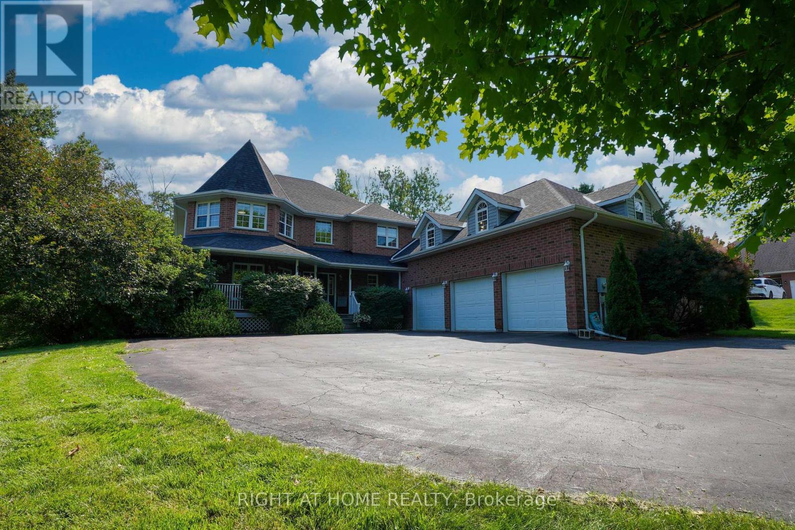 Property at 11 TRAINOR COURT image 1