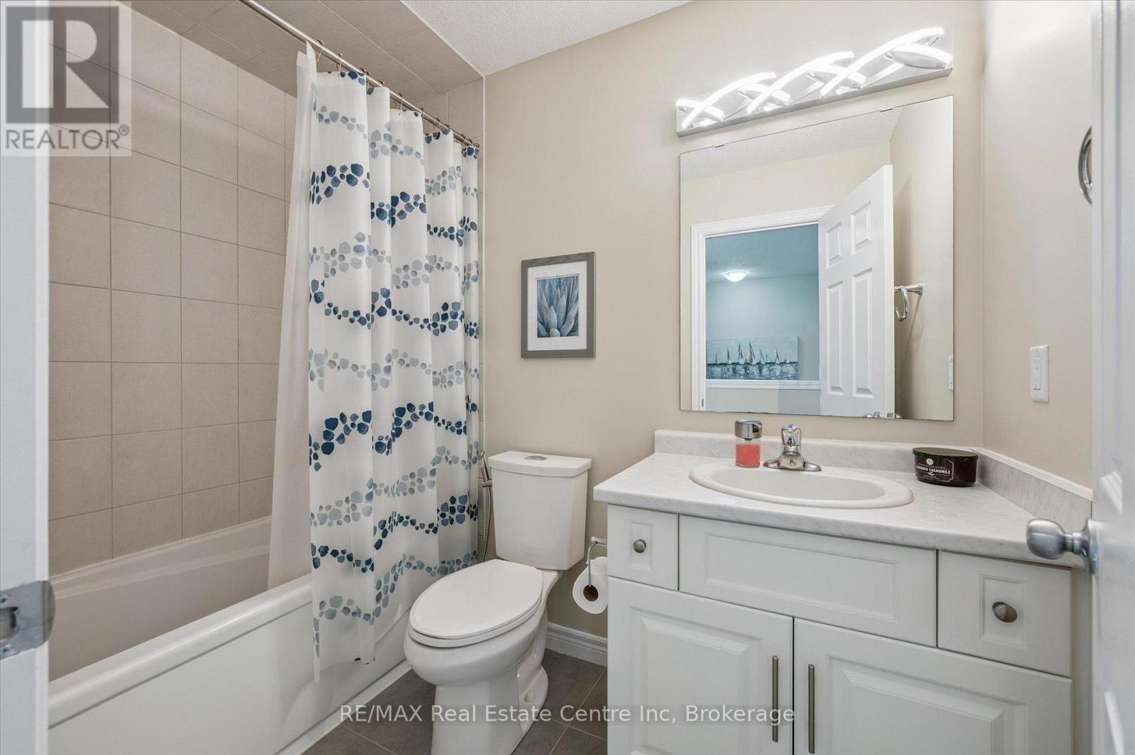 23 Ambrous Crescent, Guelph, Ontario  N1G 0G1 - Photo 15 - X12333260