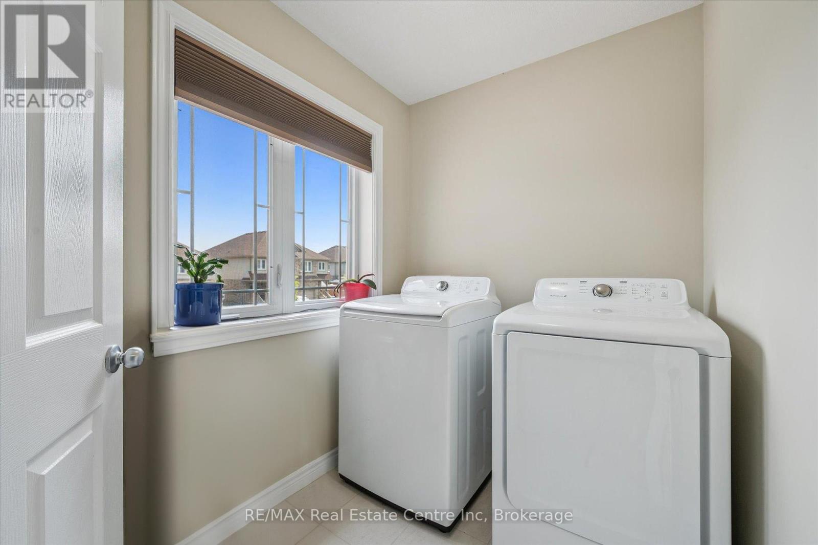 23 Ambrous Crescent, Guelph, Ontario  N1G 0G1 - Photo 16 - X12333260