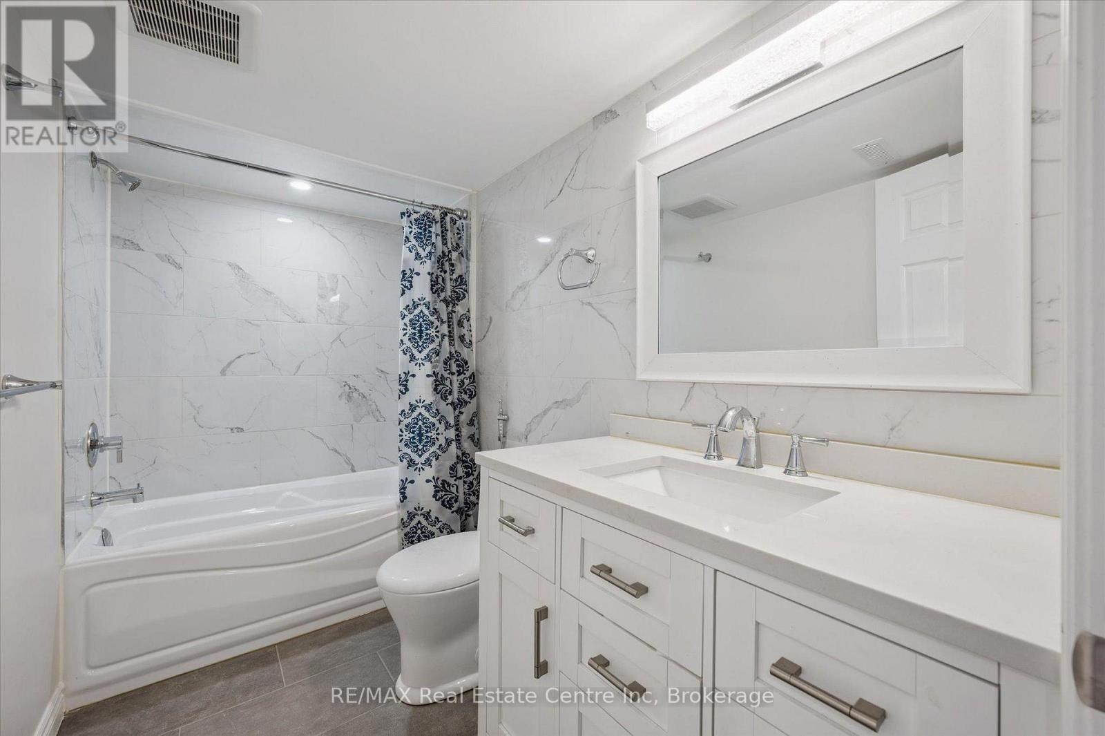 23 Ambrous Crescent, Guelph, Ontario  N1G 0G1 - Photo 18 - X12333260