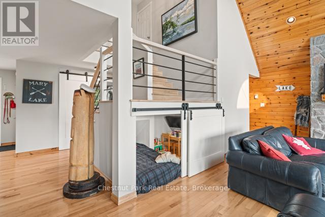 82 Seelys Road, Huntsville, Ontario  P1H 2J3 - Photo 14 - X12333325