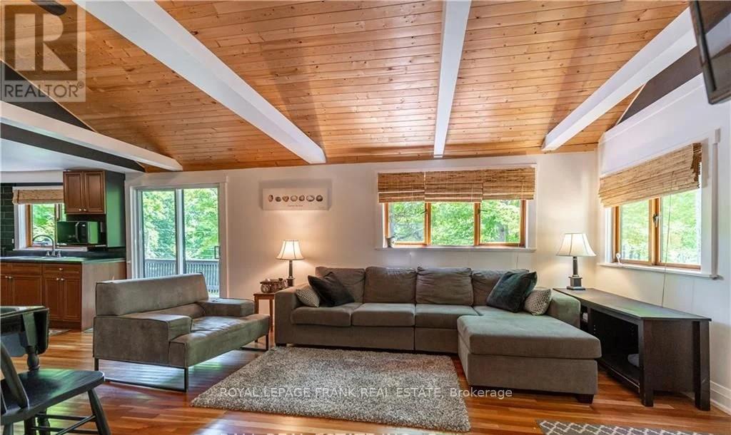 8 Fire Route 27, Trent Lakes, Ontario  K0L 1J0 - Photo 11 - X12333221