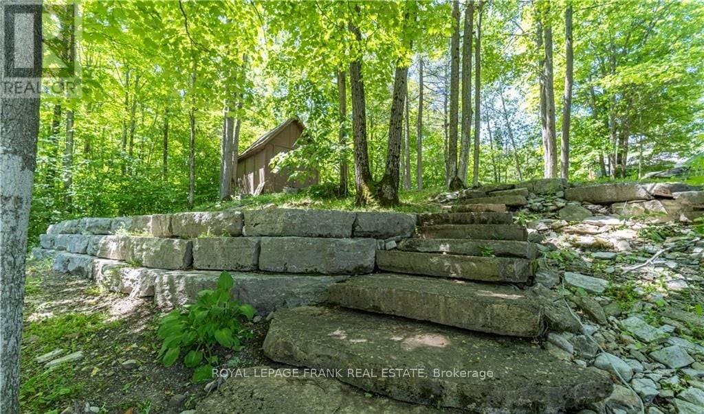 8 Fire Route 27, Trent Lakes, Ontario  K0L 1J0 - Photo 22 - X12333221